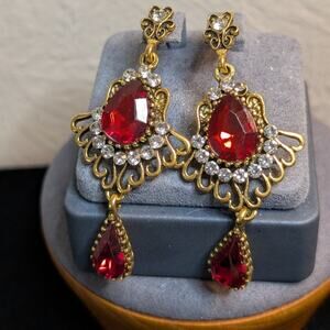 Teardrop Red Crystal Antique Gold Tone Rhinestone Dangle Drop Earrings
